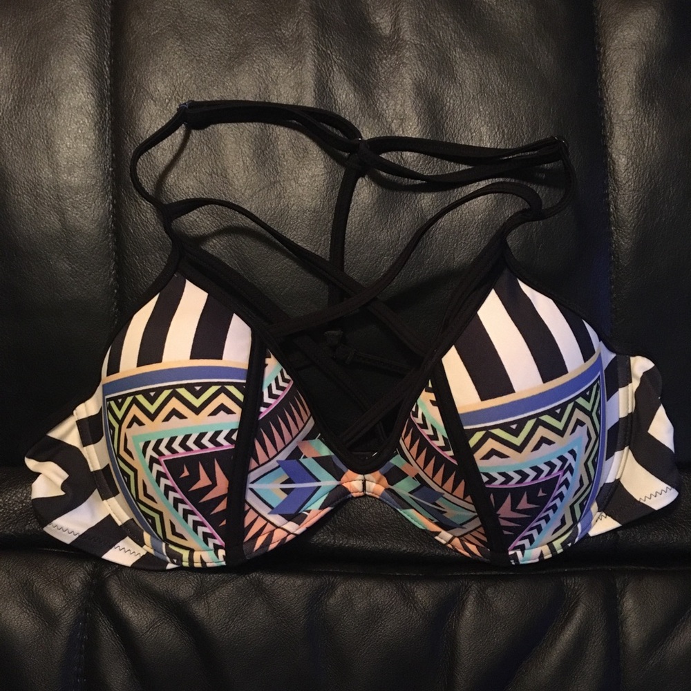 VICTORIA'S SECRET SWIM TOP STRAPPY CAGED SZ M GEO